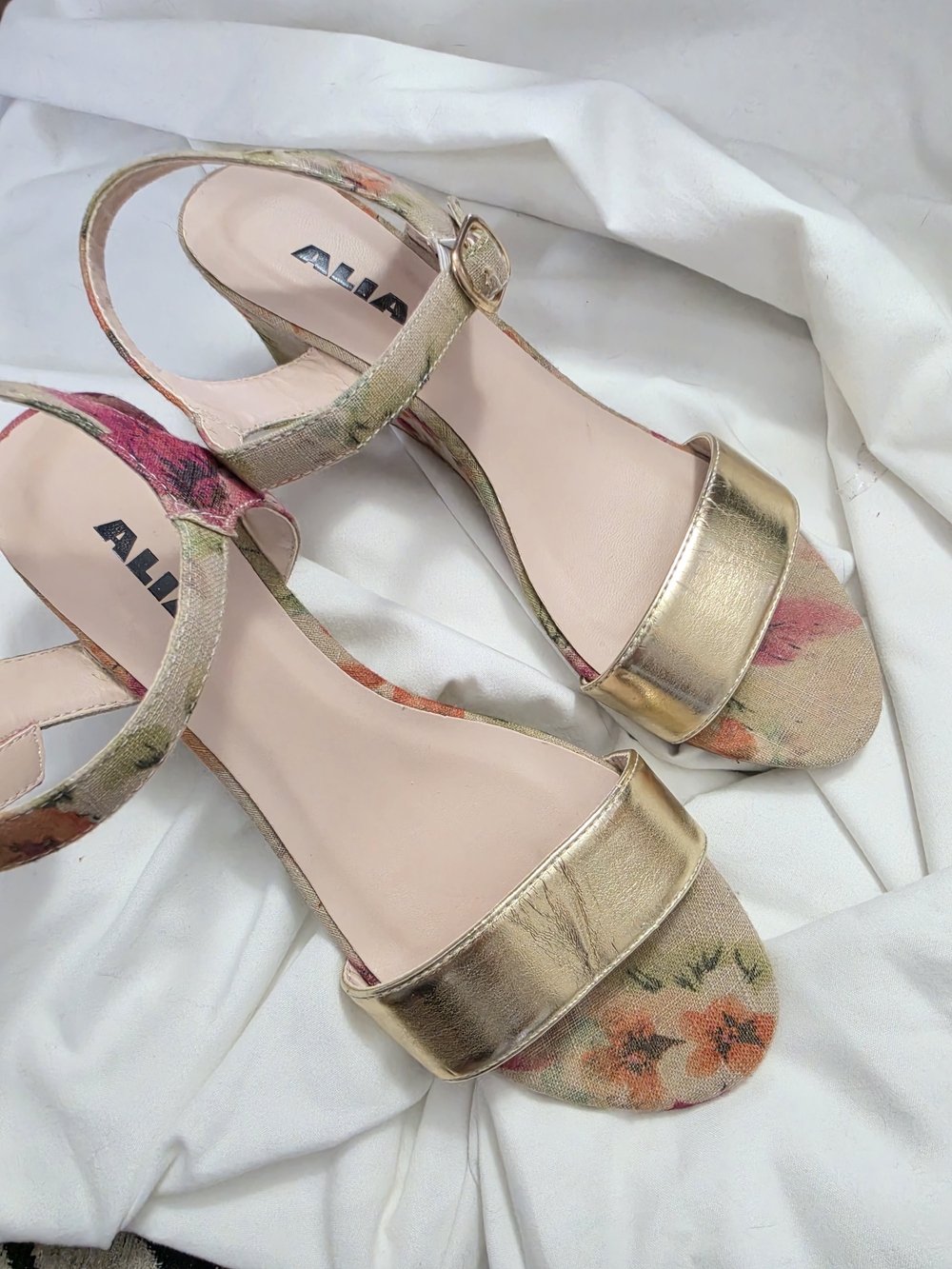 Alia Women's Gold Floral Ankle-Strap Sandals Size 7
